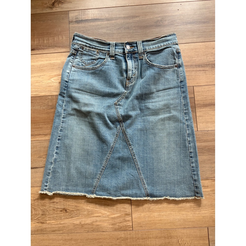 Levis Womens Denim Midi Skirt Medium Wash Raw Hem Size 10 A-Line Blue